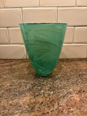 Murano Kosta Boda Style Green Marbled Swirled Glass Vase 7” Tall